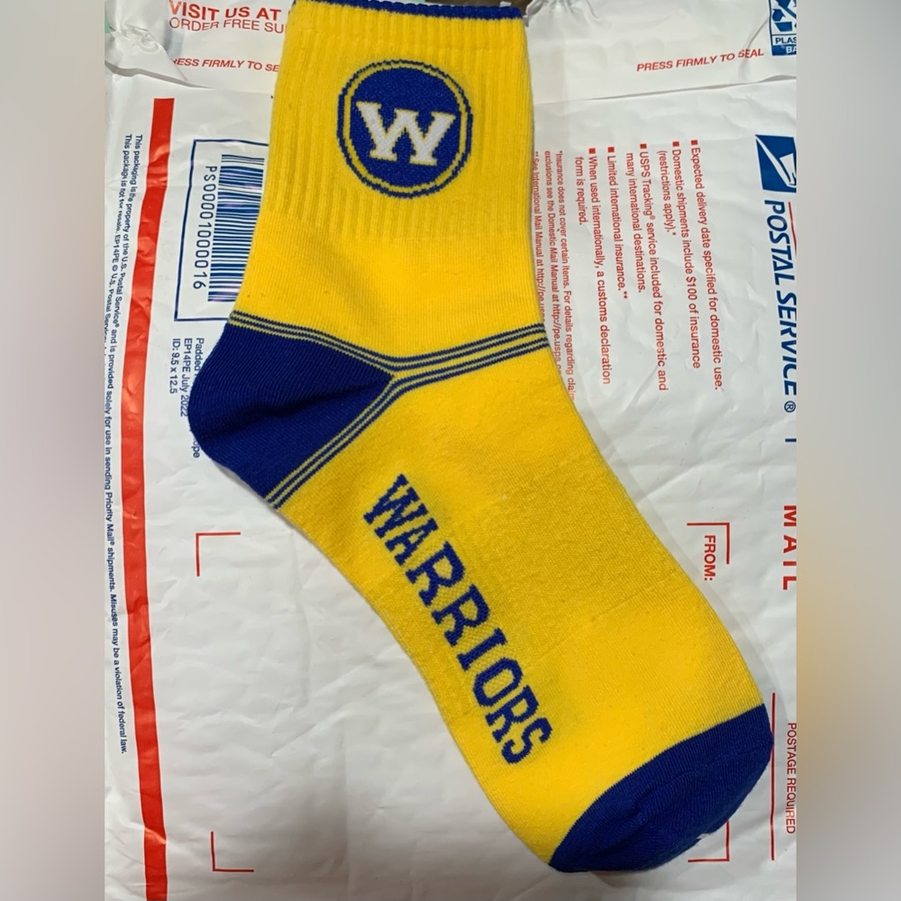 GOLDEN STATE WARRIOR SOCKS